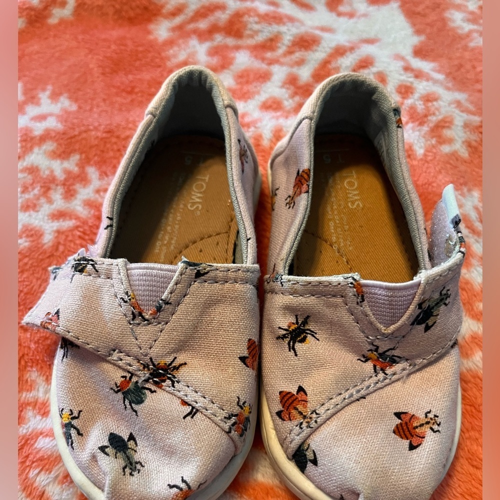 TOMS Kids' Lavender Bugs 🐞 Slip-Ons